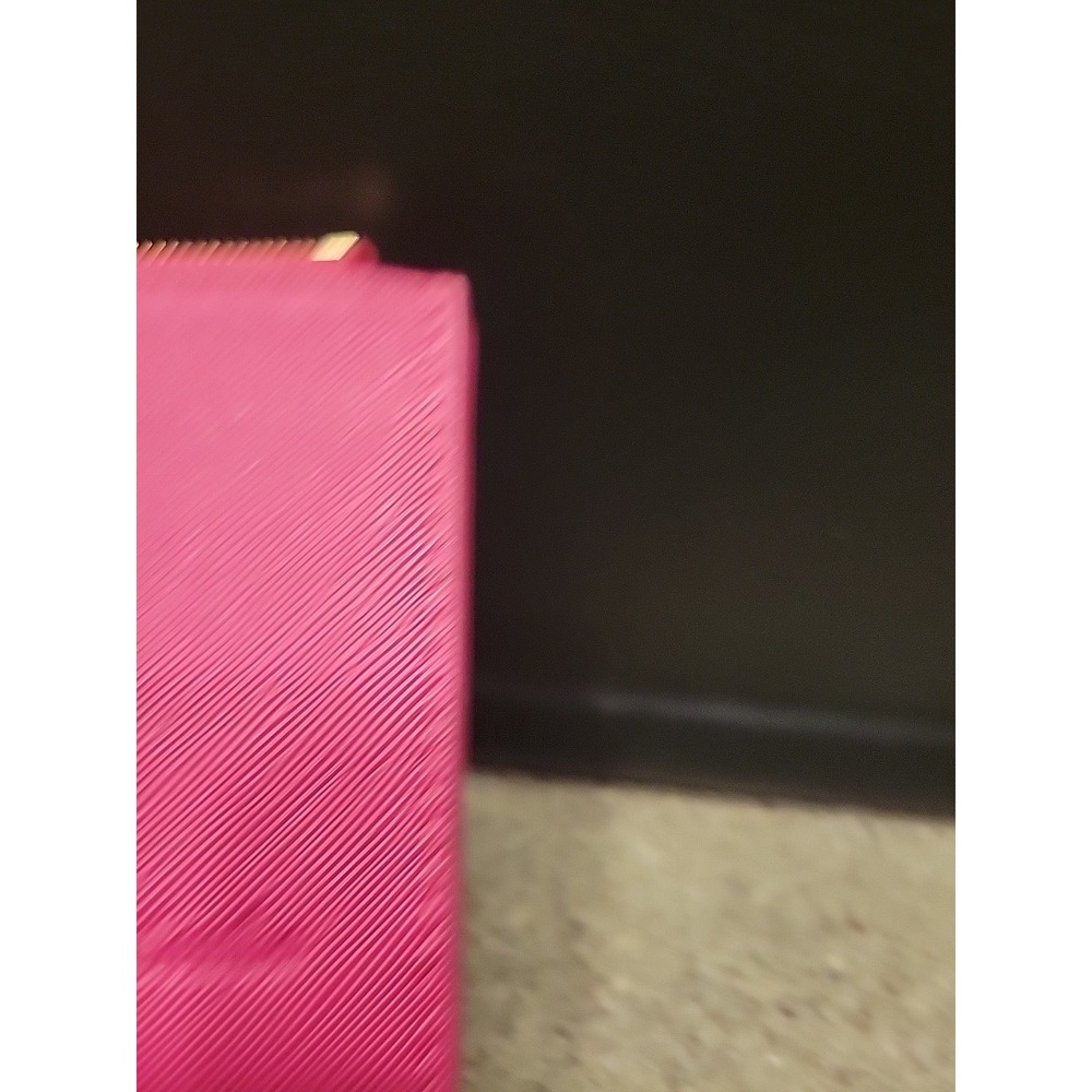 Travelambo Pink Bifold 17 Card Wallet W/ Two Gold-Toned Zipper Compartments - Picture 6 of 11
